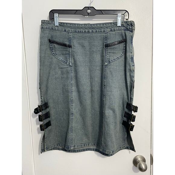 VTG 90s Fubu Jean Skirt Size 9/10 Leather Detail Hip Hop Fatty Girl Club Y2K - Picture 1 of 8